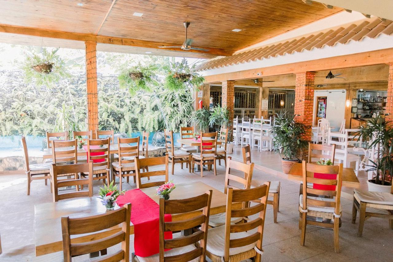 Rancho Guacamayos Hotel & Restaurantes Bonao Bagian luar foto
