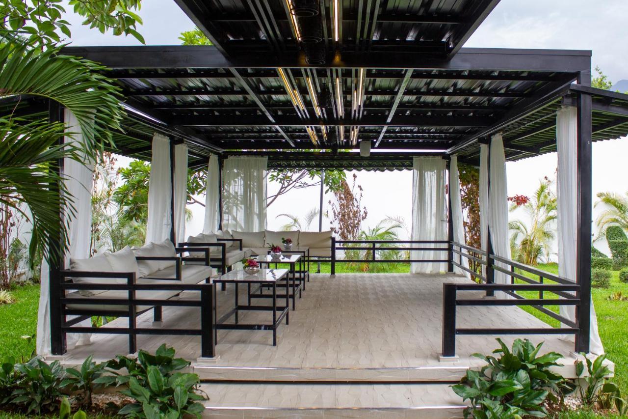 Rancho Guacamayos Hotel & Restaurantes Bonao Bagian luar foto